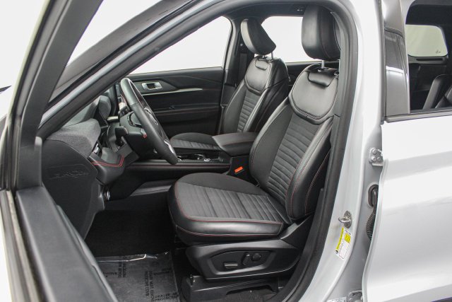 Certified 2026 Ford Explorer ST-Line AWD/4WD image 15