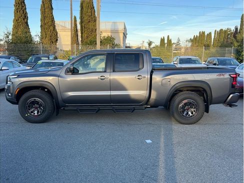 New 2026 Nissan Frontier PRO-4X w/ Tow Package AWD/4WD image 7