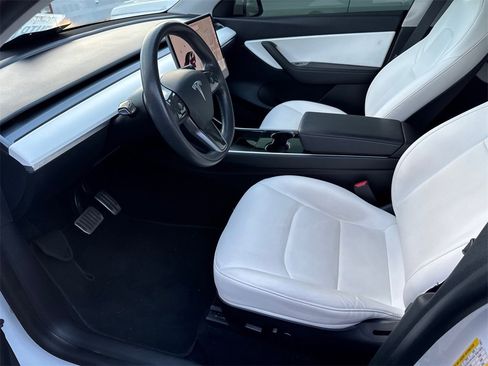 Used 2021 Tesla Model Y 2WD image 22