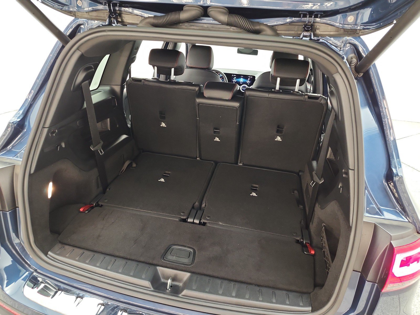 Used 2022 Mercedes-Benz GLB 250 4MATIC image 21