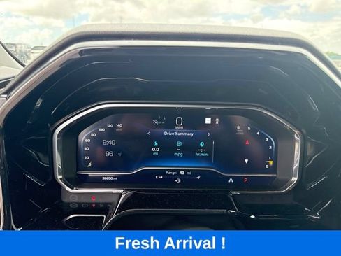 Used 2022 Chevrolet Silverado 1500 RST w/ Convenience Package II RWD image 4