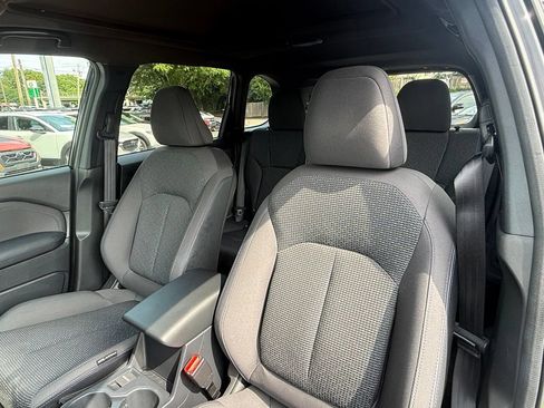 Used 2025 Subaru Forester Premium AWD/4WD image 19