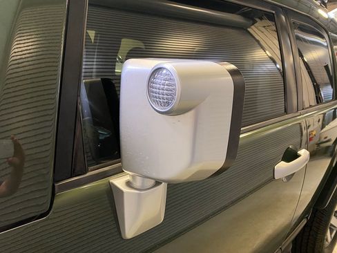 Used 2014 Toyota FJ Cruiser 4WD w/ Convenience Package image 23