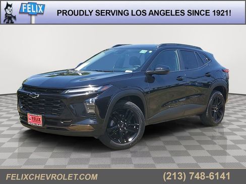 Used 2025 Chevrolet Trax ACTIV w/ Driver Confidence Package FWD image 1
