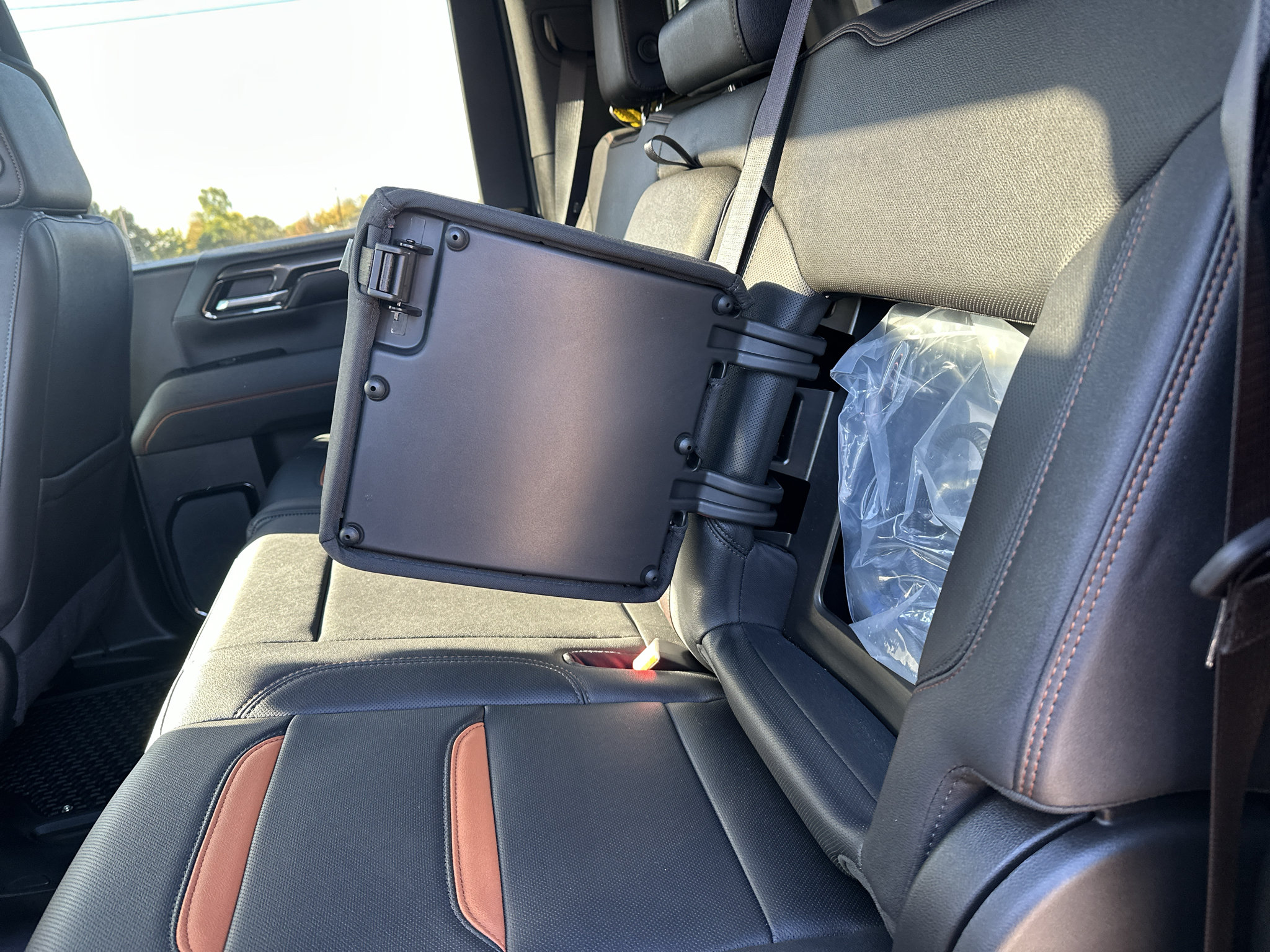 Used 2024 GMC Sierra 2500 AT4 w/ AT4 Premium Plus Package AWD/4WD image 19