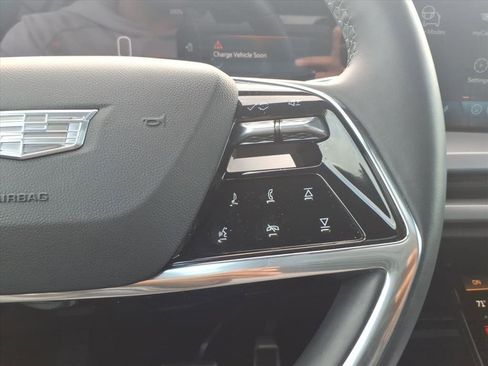 Used 2026 Cadillac Vistiq Sport w/ LPO, Floor Liner Package image 17