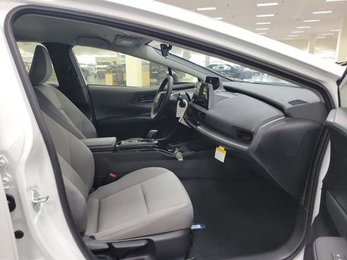 New 2026 Toyota Prius LE image 8