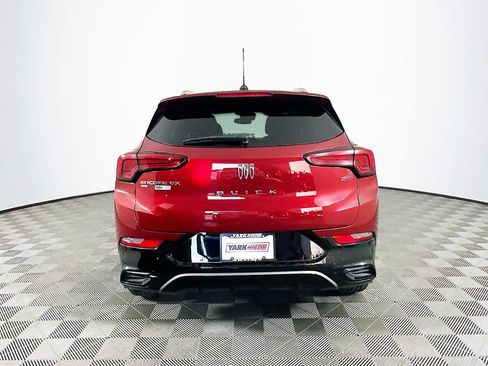 Used 2024 Buick Encore GX Sport Touring image 9