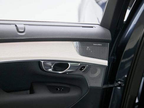 Certified 2025 Volvo XC90 B6 Ultra image 20