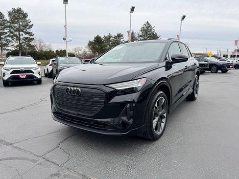 Used 2023 Audi Q4 e-tron Prestige w/ Black Optic Package image 12