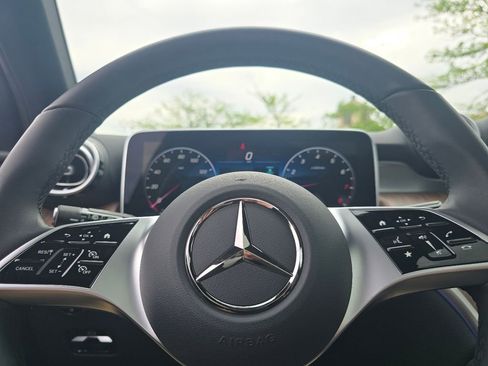 Certified 2026 Mercedes-Benz GLC 300 4MATIC image 30