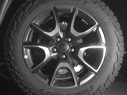 Used 2025 Jeep Compass Trailhawk AWD/4WD image 14