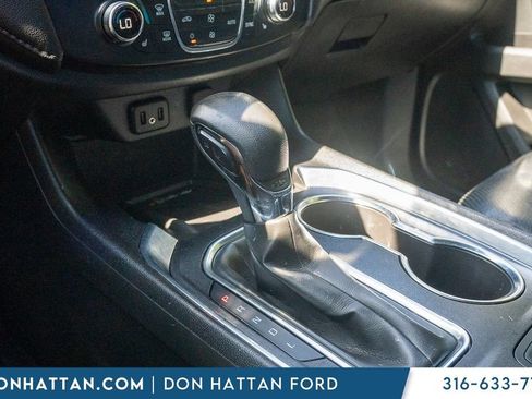 Used 2023 Chevrolet Traverse LT FWD image 10