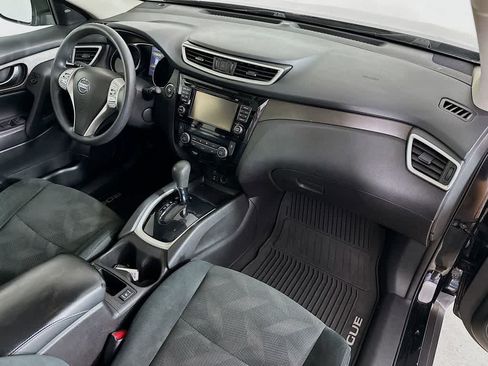 Used 2016 Nissan Rogue SV w/ SV Premium Package AWD/4WD image 34