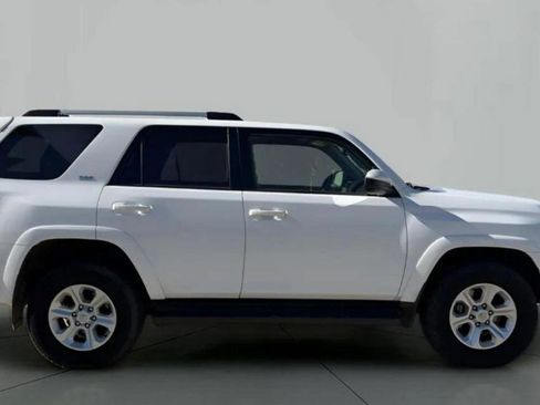 Used 2024 Toyota 4Runner SR5 AWD/4WD image 2