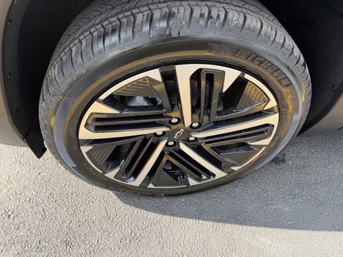 New 2026 Chevrolet Equinox RS AWD/4WD image 8