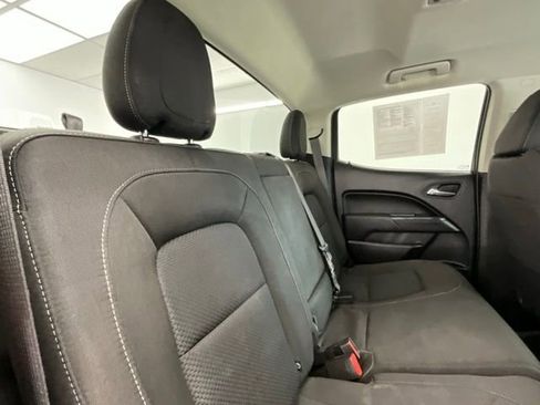 Used 2021 Chevrolet Colorado LT AWD/4WD image 14