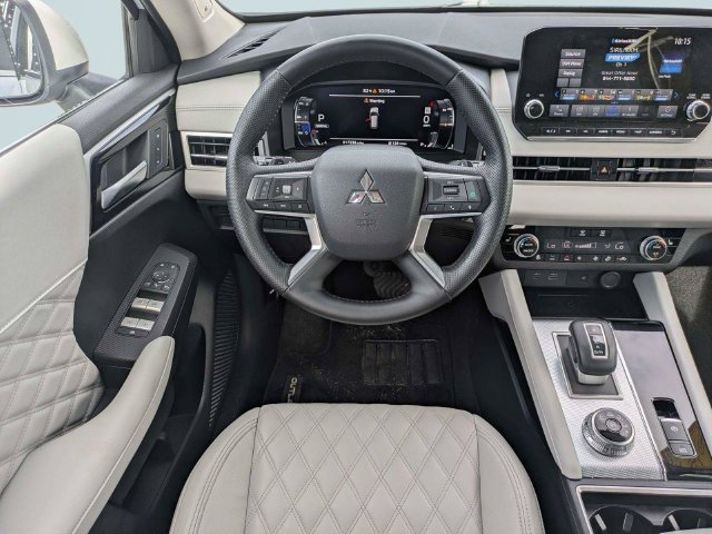 Used 2024 Mitsubishi Outlander SEL FWD image 18