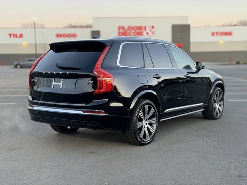 Used 2025 Volvo XC90 T8 Ultra w/ Lounge Package image 7
