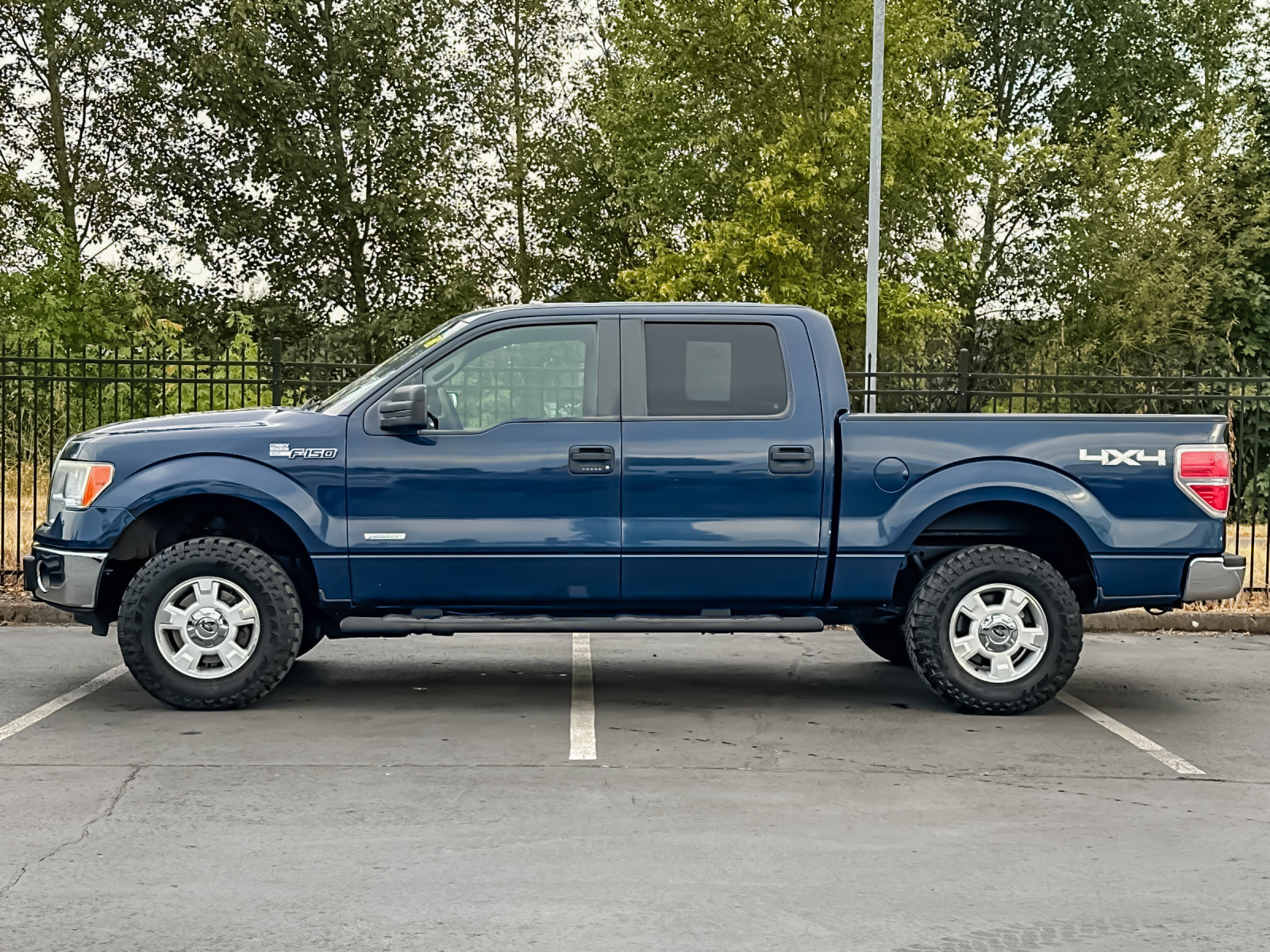 Used 2014 Ford F150 XLT AWD/4WD image 7
