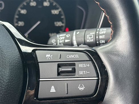 Used 2023 Honda Pilot TrailSport image 18