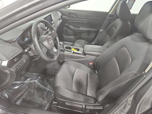 Certified 2025 Nissan Altima 2.5 S FWD image 11