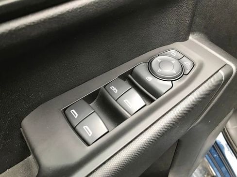 Used 2020 Chevrolet Silverado 1500 Custom w/ Custom Value Package image 16