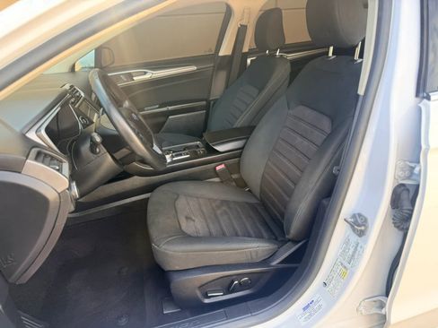 Used 2020 Ford Fusion SE image 14