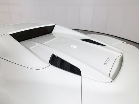 Used 2017 Ferrari 488 Spider image 11