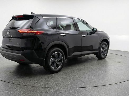 Used 2025 Nissan Rogue SV AWD/4WD image 9