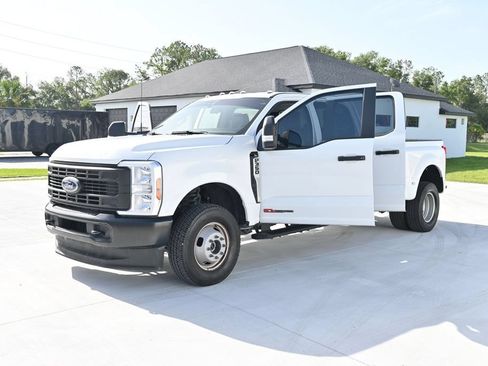 Used 2025 Ford F350 XL AWD/4WD image 18