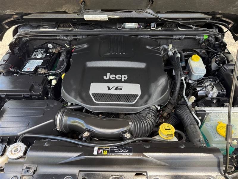 Used 2017 Jeep Wrangler Unlimited Rubicon AWD/4WD image 8