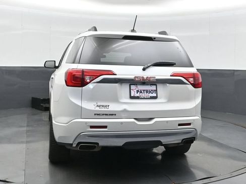 Used 2019 GMC Acadia Denali w/ Technology Package FWD image 9