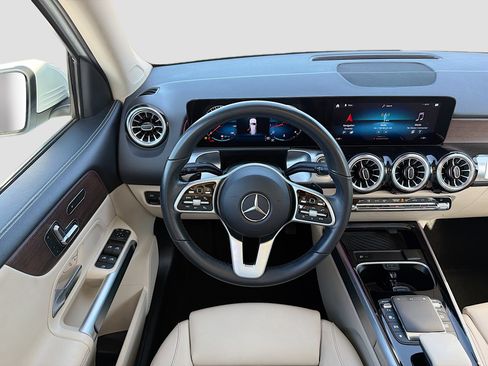 Used 2023 Mercedes-Benz GLB 250 image 18