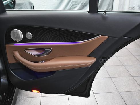 Used 2023 Mercedes-Benz E 350 4MATIC Sedan image 13