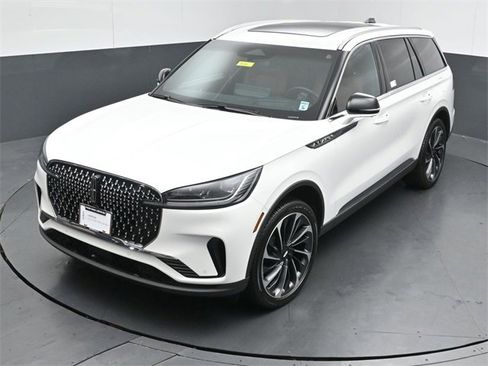 Certified 2025 Lincoln Aviator Reserve w/ Equipment Group 201A image 49