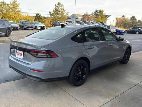 New 2025 Honda Accord SE image 5