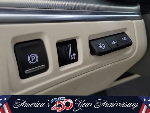 Used 2023 Cadillac XT5 Premium Luxury w/ Technology Package FWD image 18