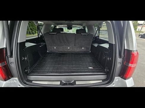 Used 2020 Chevrolet Suburban Premier image 22