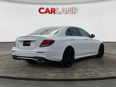 Used 2017 Mercedes-Benz E 300 4MATIC image 6