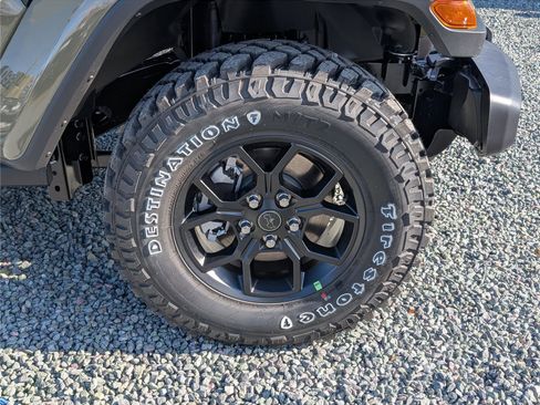 New 2026 Jeep Gladiator Willys image 7