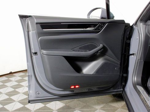 Certified 2025 Porsche Macan 4S Electric image 16