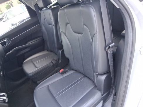 Used 2023 Kia Sorento SX FWD image 16