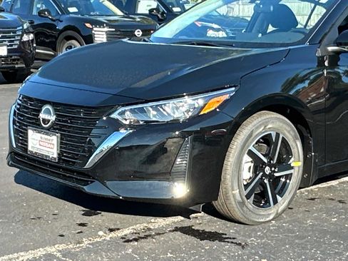 New 2025 Nissan Sentra SV image 7