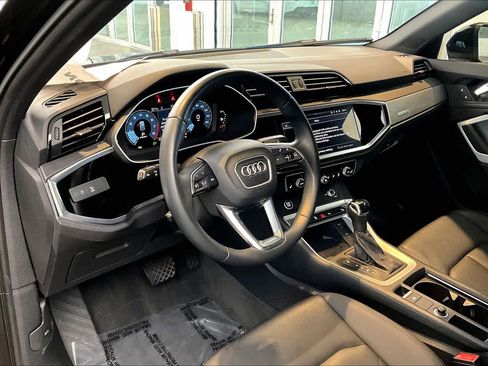 Used 2024 Audi Q3 2.0T Premium w/ Convenience Package AWD/4WD image 18