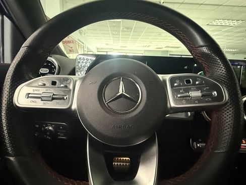 Used 2021 Mercedes-Benz GLB 250 image 20