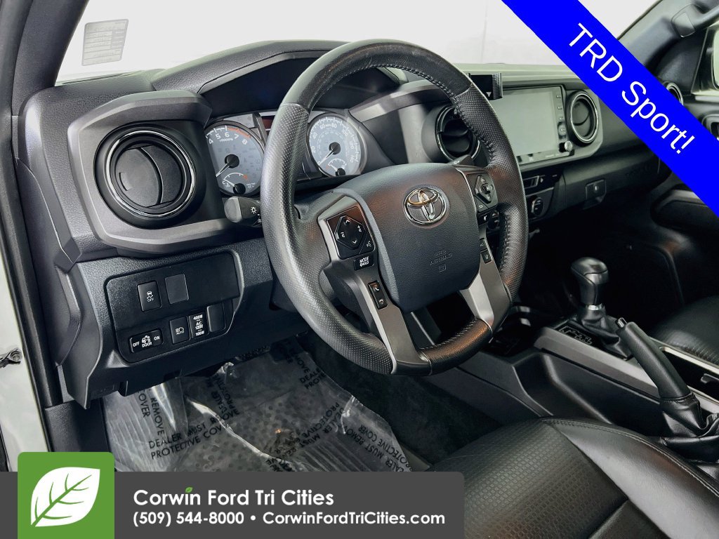 Used 2020 Toyota Tacoma TRD Sport w/ TRD Premium Sport Package AWD/4WD image 2