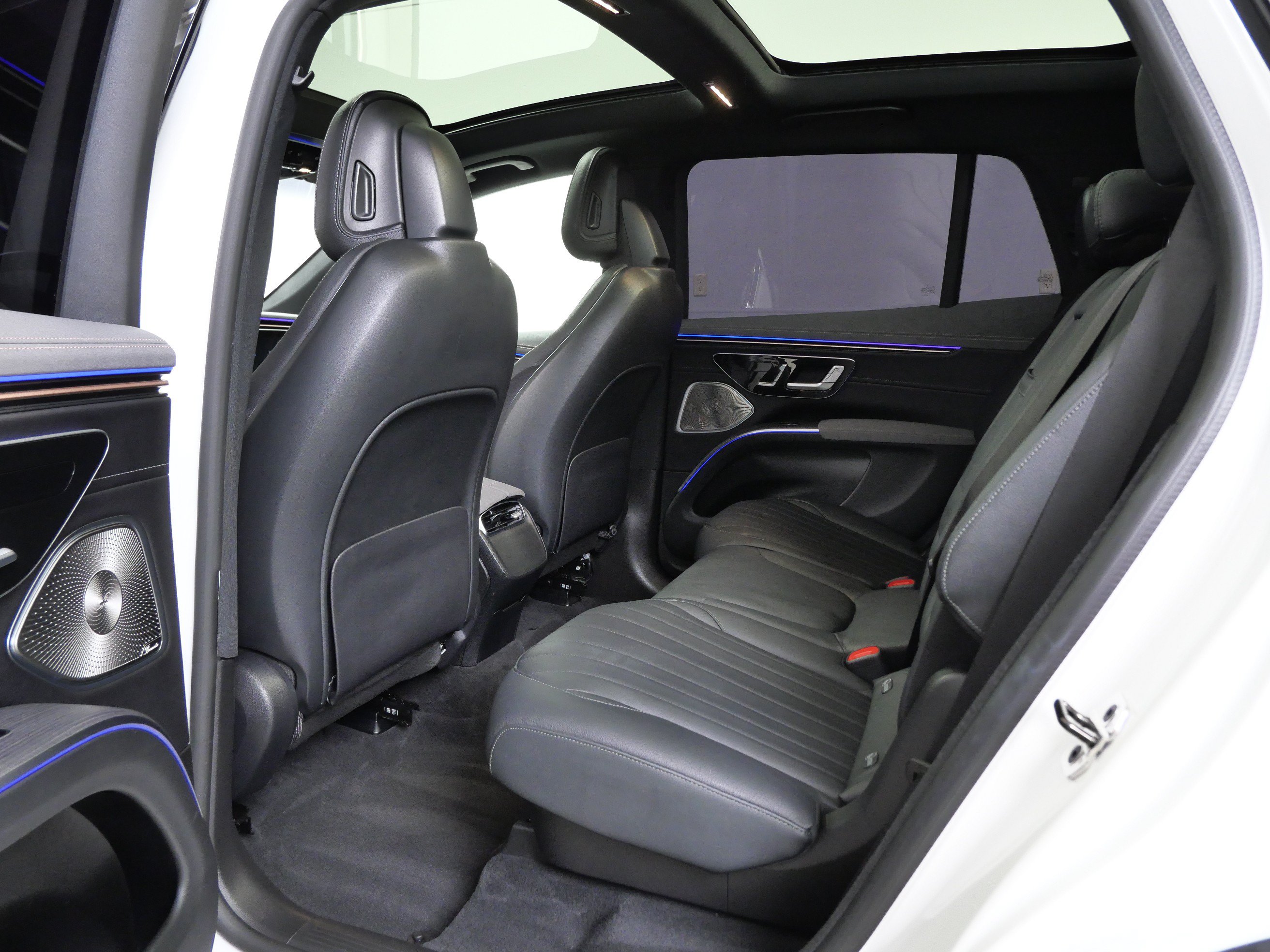 Certified 2023 Mercedes-Benz EQS 580 4MATIC SUV image 15