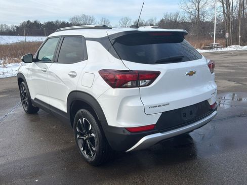 Used 2023 Chevrolet TrailBlazer LT image 3