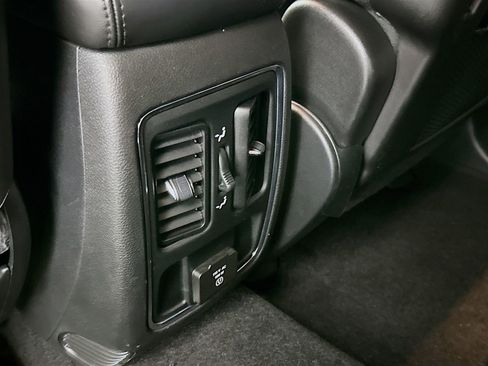 Used 2021 Jeep Grand Cherokee Laredo X AWD/4WD image 27